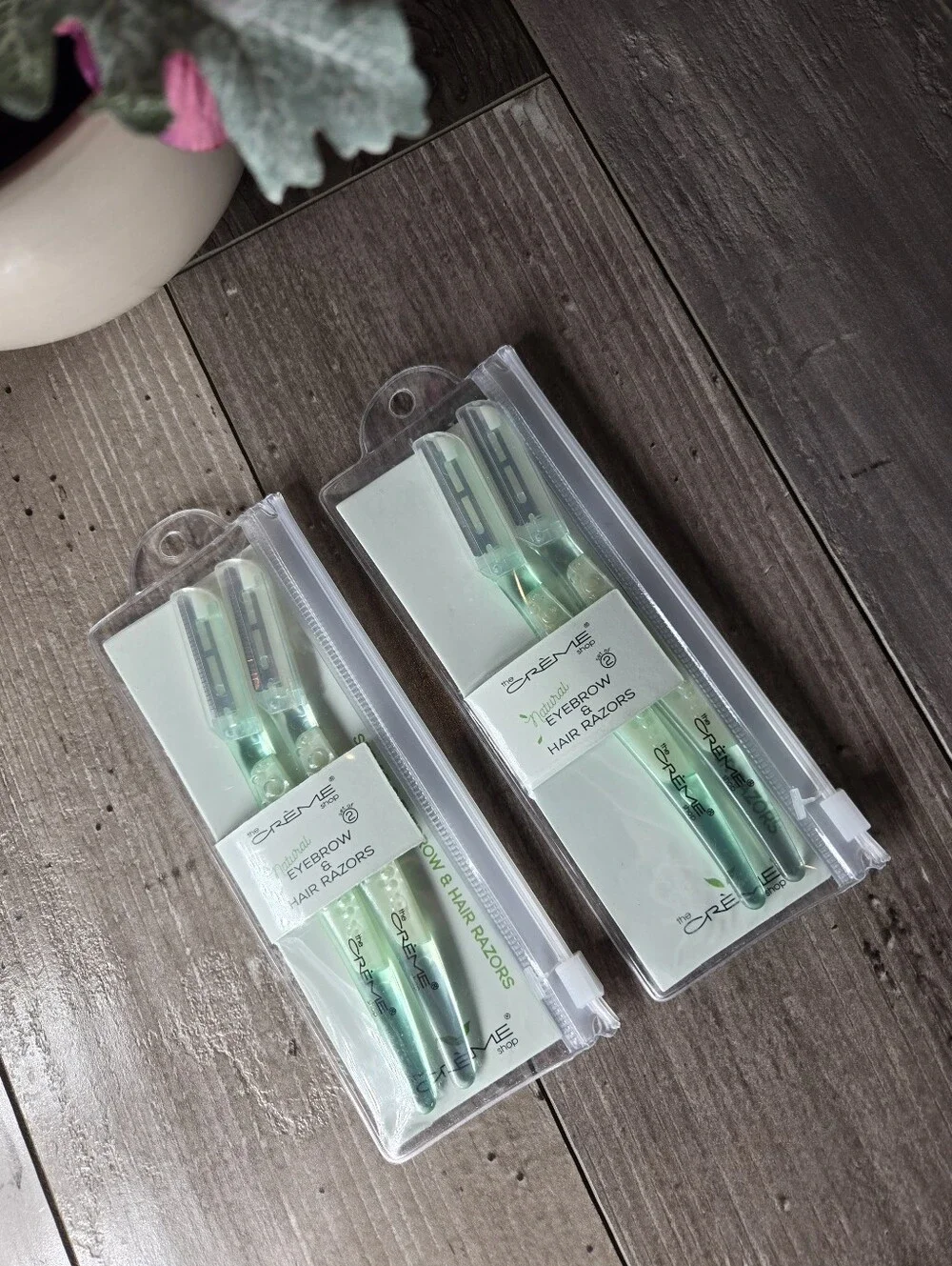 NWT The Crème Shop Mint Green Eyebrow & Hair Razors – 2 Pack (4 Total)